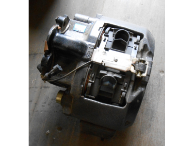 Суппорт тормозной передний под дисковые тормоза левый SH F3000 SHAANXI / Shacman (ШАНКСИ / Шакман)  фото 1 Орск