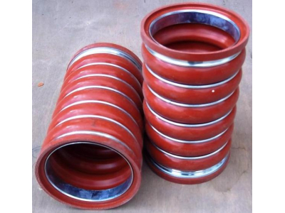 Патрубок интеркулера нижний H3 HOWO (ХОВО) WG9730530011/2 фото 1 Орск